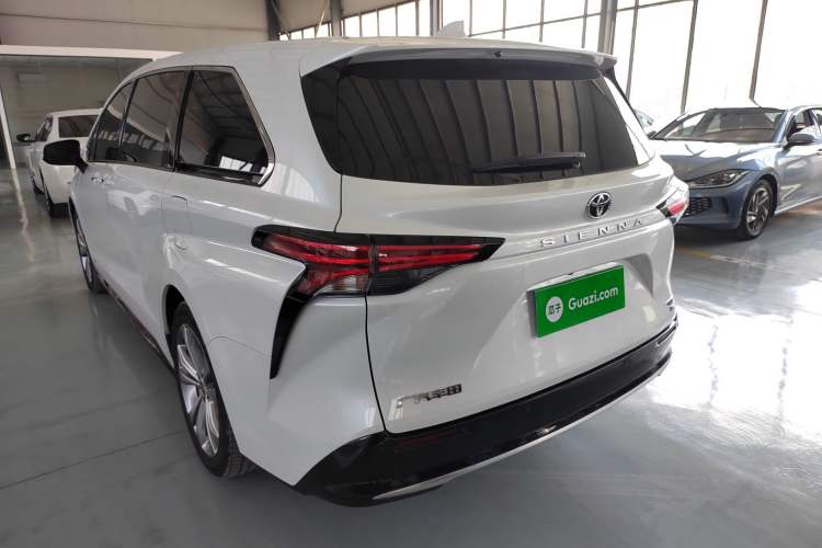 Used Toyota SIENNA 2024 2.5L Hybrid Prestige Deluxe Edition