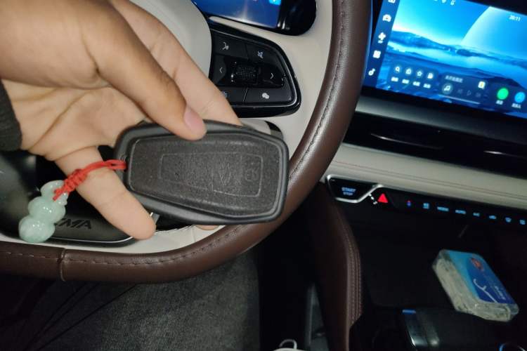 Used Geely Auto Monjaro L 2021 2.0TD DCT EVO Two-Wheel Drive Prestige Version Vehicle Key