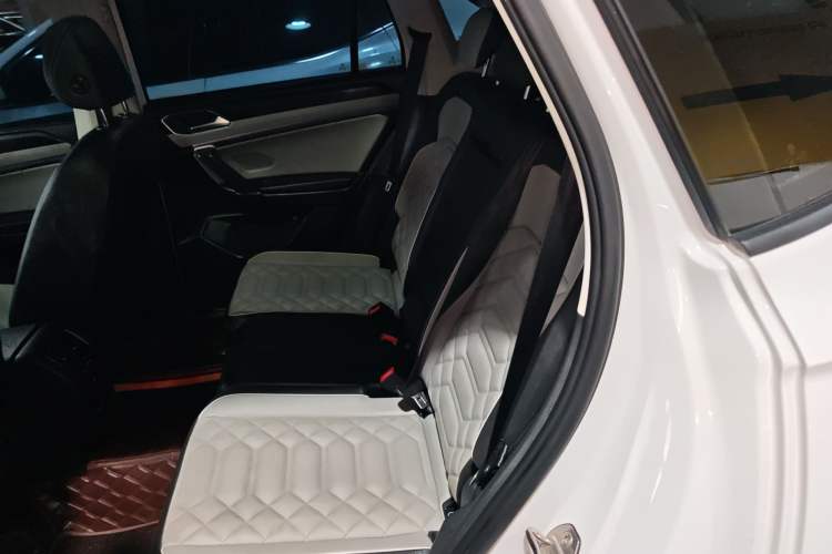 Used Volkswagen Tayron 2024 300TSI Two-Wheel-Drive Luxury Plus Advanced Version
