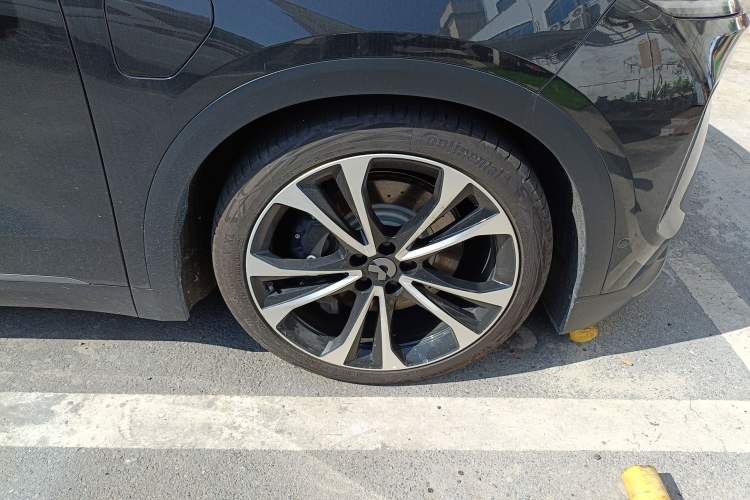 Used Nio ES8 2023 100kWh Signature Edition
