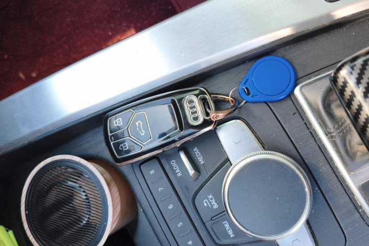 Used Audi A4L 2019 40 TFSI Fashion Edition China VI Emission Standard
