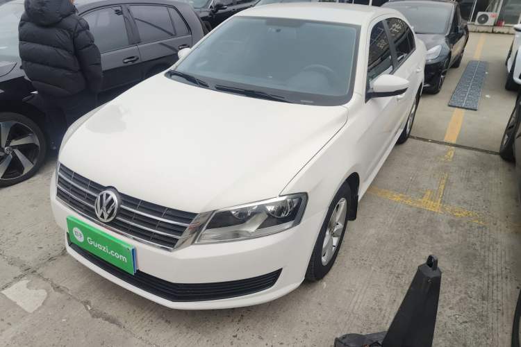 Used Volkswagen Lavida 2013 Revised Classic 1.6L Automatic Fashion Edition