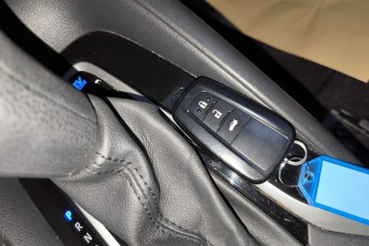 Used Toyota Corolla 2021 Dual-Motor 1.8L E-CVT Elite Edition
