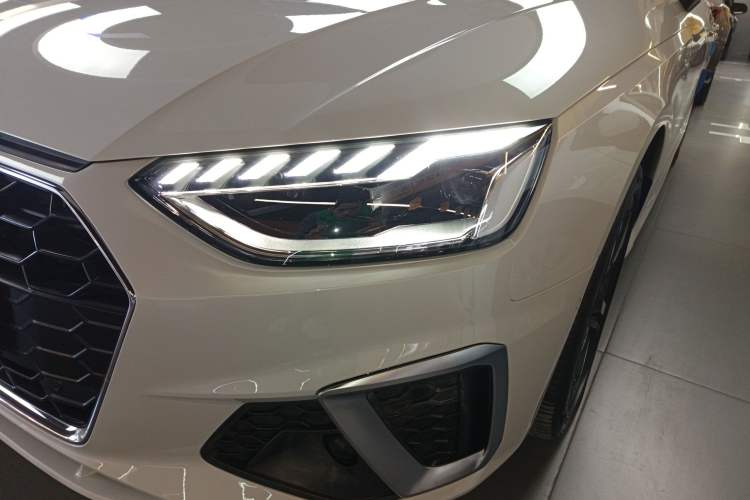Used Audi A4L 2022 40 TFSI Luxury Dynamic Model
