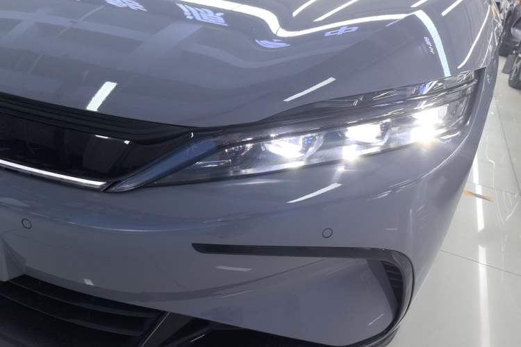 Used BYD Han 2025 DM-i Intelligent Driving Edition 125KM LiDAR Flagship Model
