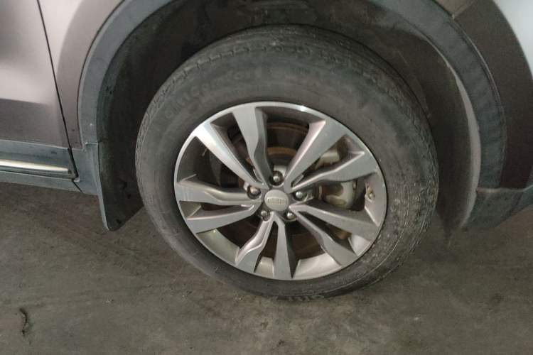 Used Geely Auto Emgrand X7 Sport 2016 1.8TD Automatic Smart Model Right Front Wheel Hub
