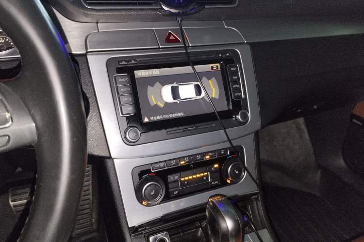 Used Volkswagen FAW-Volkswagen CC 2011 2.0 TSI Ultimate Edition Audio And AC Panel