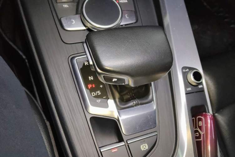 Used Audi A4L 2018 30th Anniversary Edition 40 TFSI Fashion Model