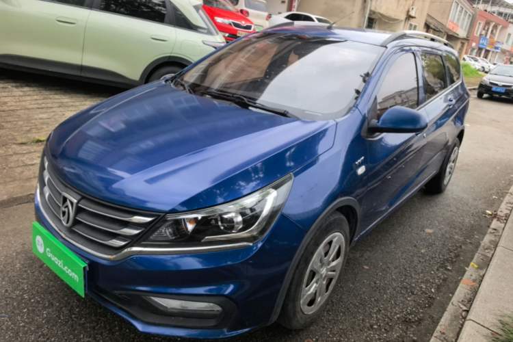Used Baojun 310W 2017 1.5L Manual Comfort Version China V Guazi used car, China used car export, Used car for sale, Used cars, Cheapest cars for sale