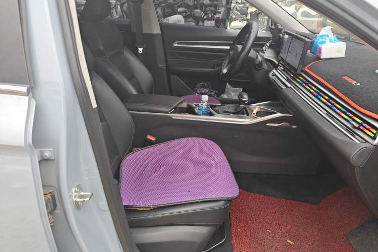 Used Geely Auto Emgrand 2023 4th Generation Champion Edition 1.5L CVT Prestige Model Right Front Seat