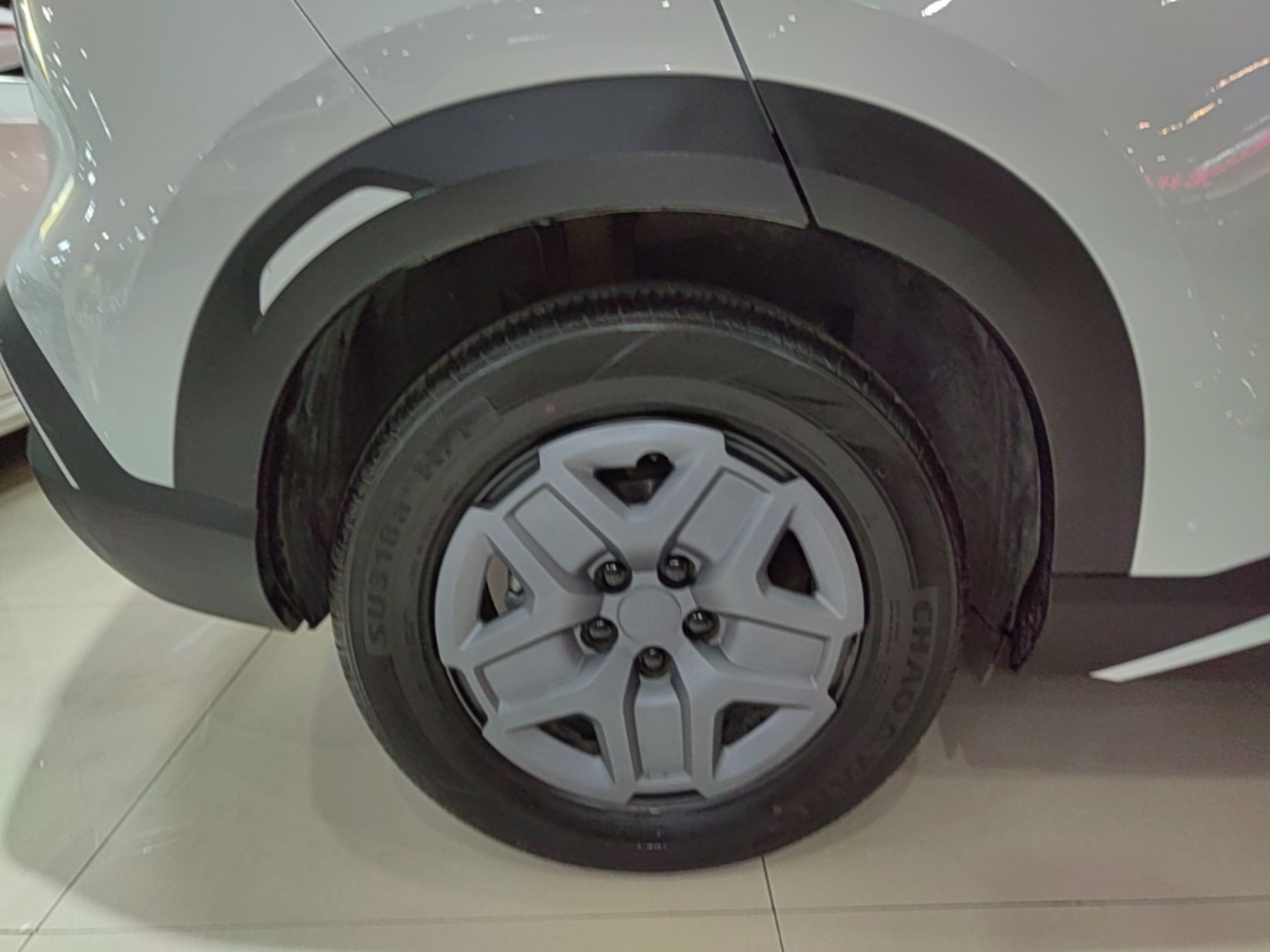 BYD Yuan UP 2025 Model 301KM Leading Version — снимка 11