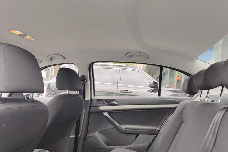 Used Volkswagen Lavida 2018 Classic 1.5L Automatic Fashion Edition China VI Standard