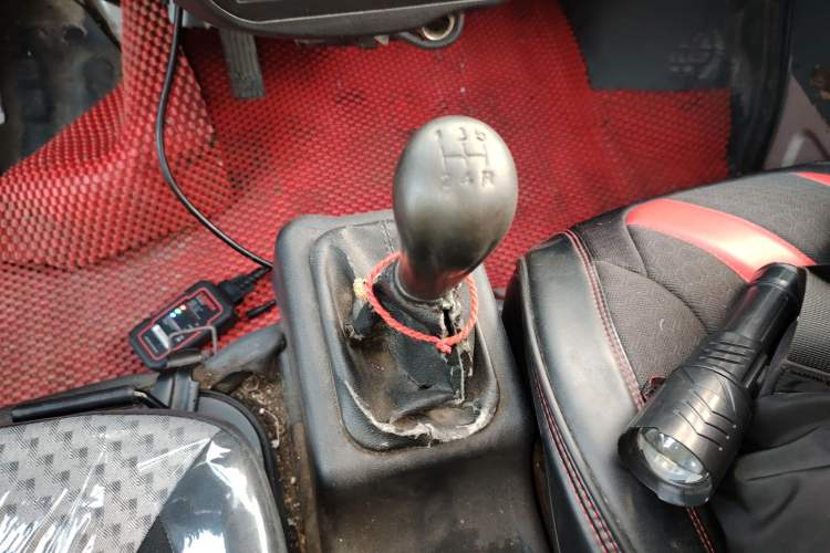 Used Wuling Zhiguang 2020 1.2L Van Utility Model China VI Emission Standard 2 Seats LSI
