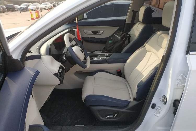 Used Dongfeng Aeolus Huge 2022 Mach Power 1.5T DareDrive Edition · Smart