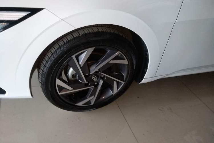 Used Hyundai Elantra 2023 1.5L CVT GLX Elite Edition
