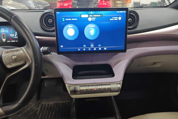 Used BYD Dolphin 2021 405 km Fashion Edition Audio And AC Panel