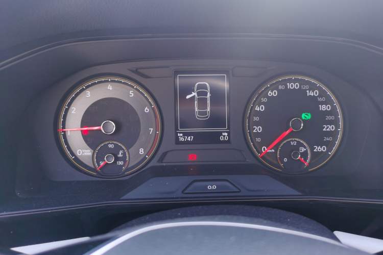 Used Volkswagen Lavida 2019 1.5L Automatic Comfort Edition China VI Standard Instrument Cluster