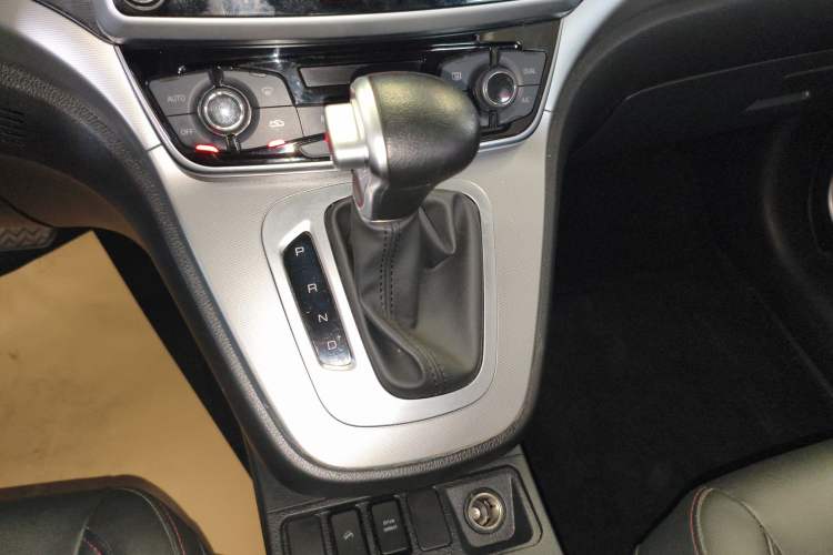 Used Haval M6 2019 1.5T DCT Two-Wheel Drive Elite Version China VI Standard
