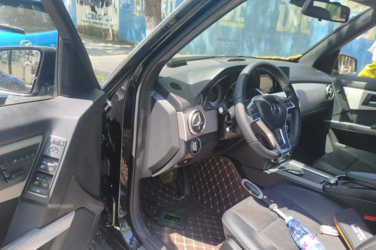 Used Mercedes-Benz GLK-Class 2015 GLK 260 4MATIC Dynamic Edition Ultimate Version Driver Seat