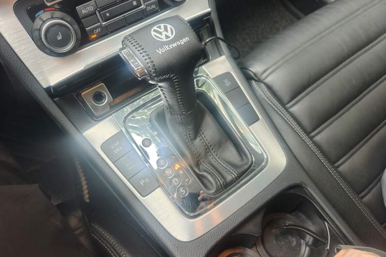 Used Volkswagen FAW-Volkswagen CC 2010 2.0 TSI Premium Edition
