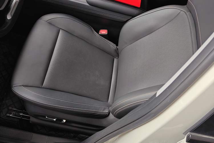 Used Wuling Xingyun 2023 2.0L DHT Flagship Edition
