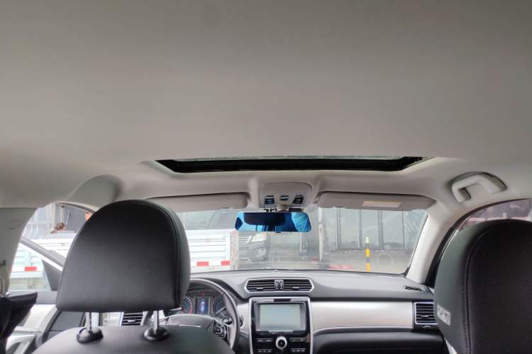 Used Haval H2 2017 Red-Label 1.5T Manual Two-Wheel Drive Luxury Model
