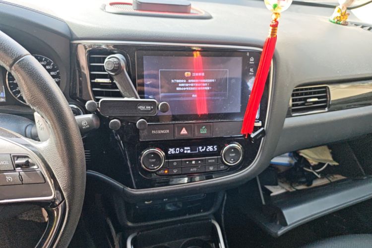 Used Mitsubishi Outlander 2018 2.4L 4x4 Elite Edition 5 Seats Audio And AC Panel