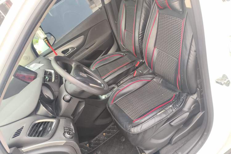 Used Buick Encore 2015 1.4T Automatic Two-Wheel Drive Urban Elite Version