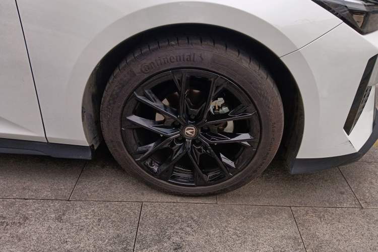 Used CHANGAN UNI-V 2024 1.5T Prestige Edition