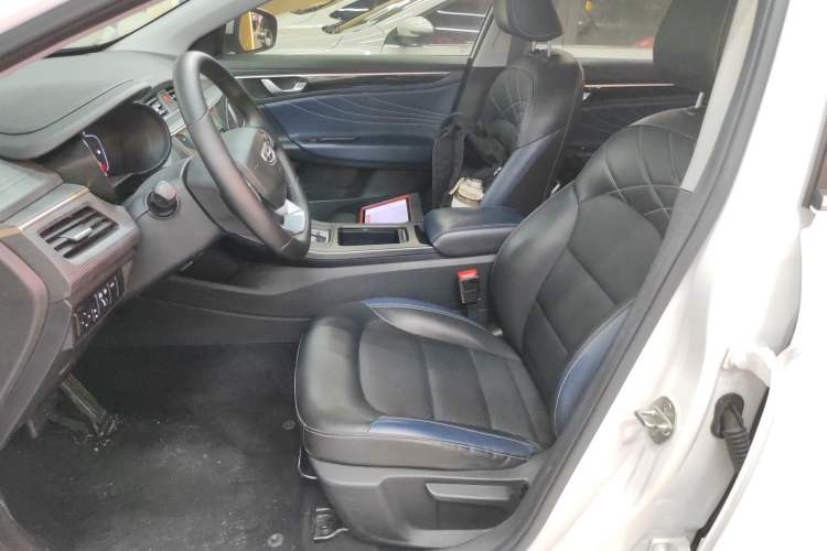 Used Geely Auto Emgrand GL 2021 UP 1.4T CVT Luxury Edition