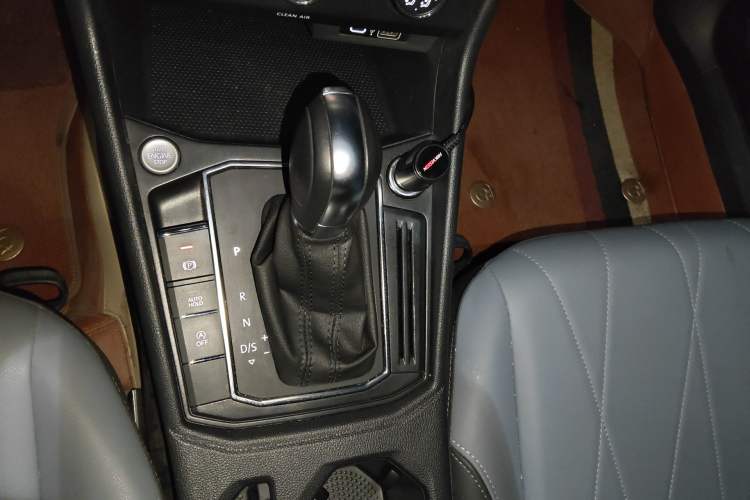 Used Volkswagen Lavida 2023 1.5L Automatic Starry Sky 5 Million Edition Gear Lever