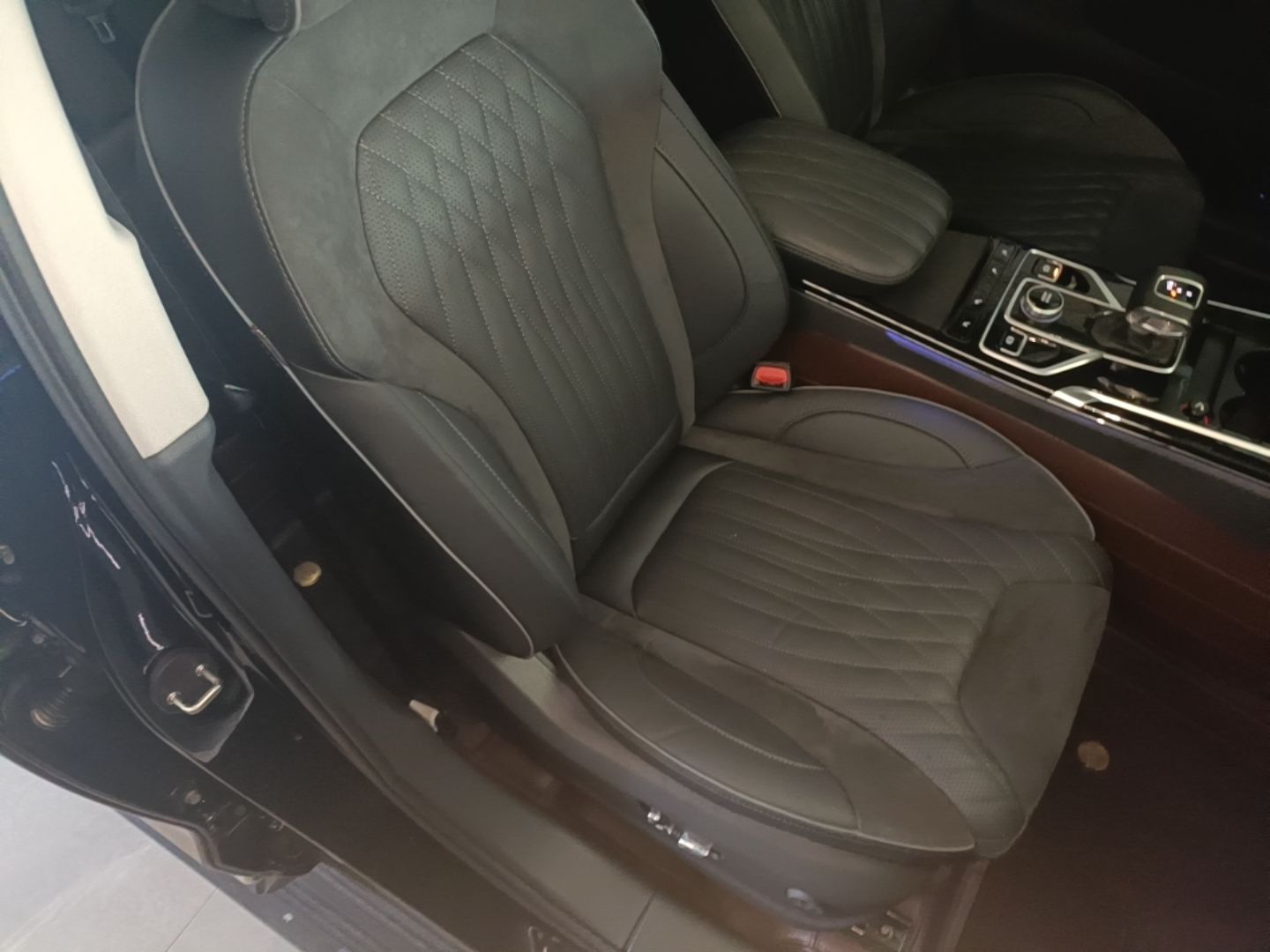 Hongqi HS5 2022 Revised Version 2.0T Smart Connect Flagship Edition — снимка 19