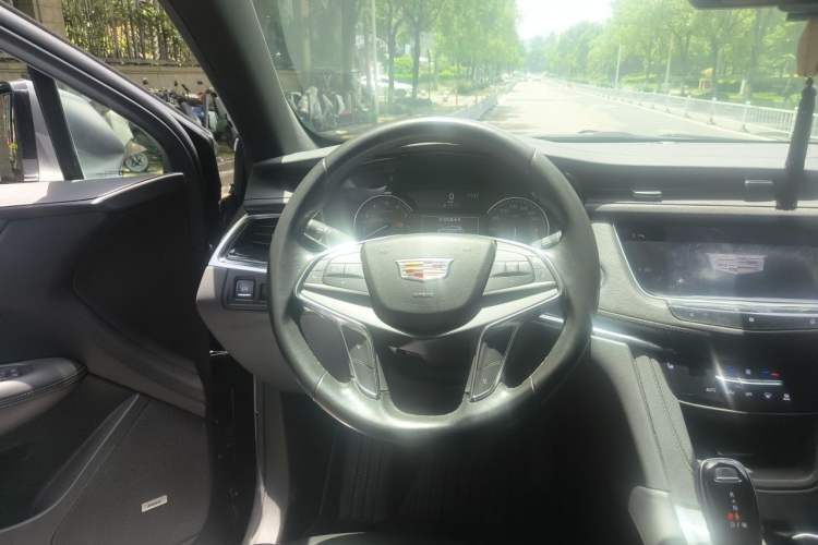 Used Cadillac XT5 2021 28T Tech Edition