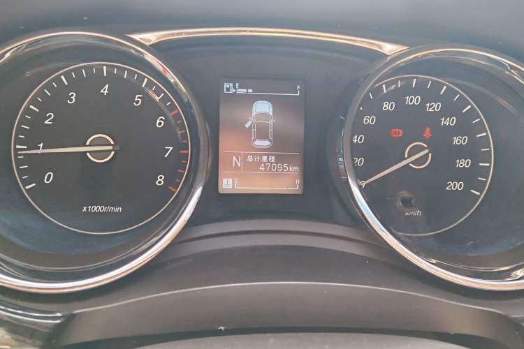 Used Baojun 730 2016 1.8L iAMT Luxury Model 7 Seats Instrument Cluster