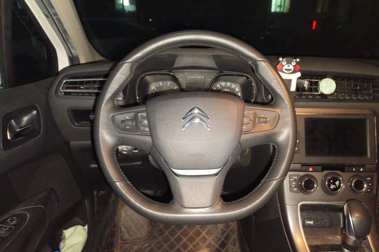 Used Citroen C4 Sega 2016 1.6L Automatic Luxury Model Steering Wheel