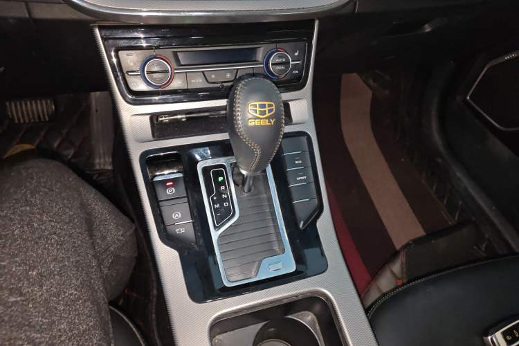 Used Geely Auto Emgrand GL 2019 1.4T CVT Prestige Smart Edition Gear Lever