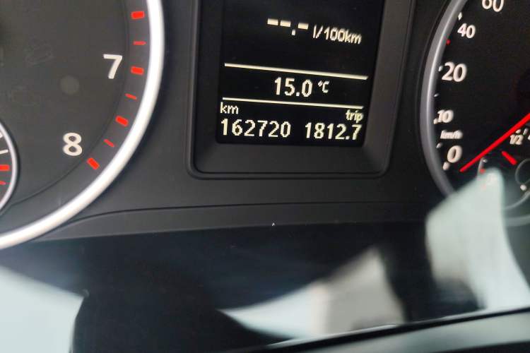 Used Volkswagen Tiguan 2017 300TSI Automatic Two-Wheel Drive Silk Road Comfort Edition Odometer Close Up