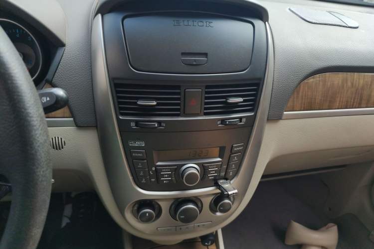 Used Buick Excelle 2015 1.5L Manual Classic Trim