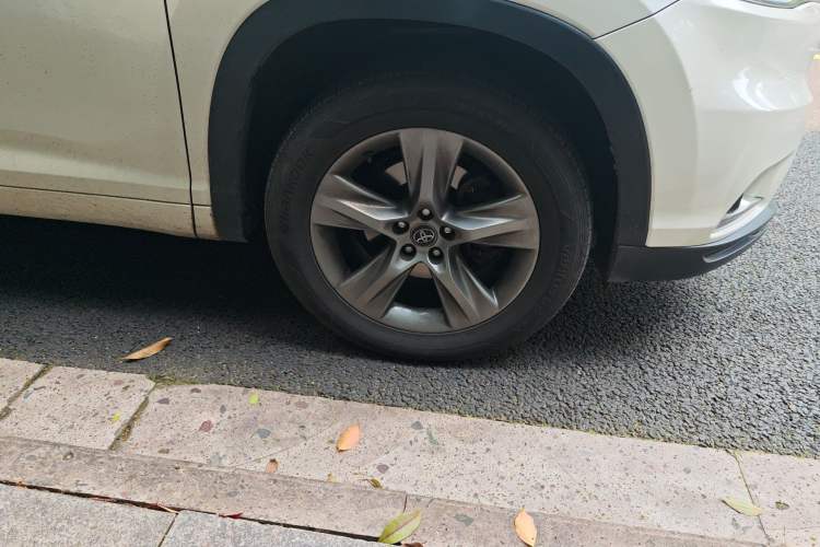 Used Toyota Highlander 2015 2.0T Four-Wheel Drive Luxury Edition 7-Seater
