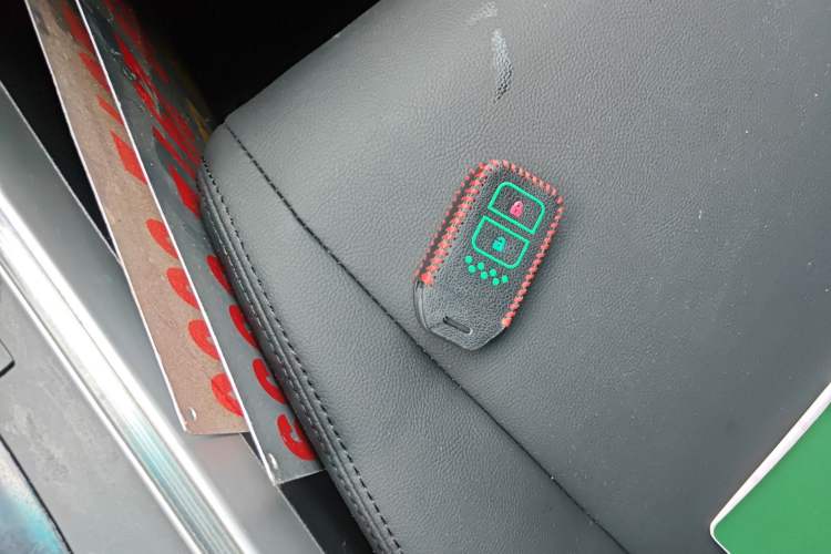 Used Honda Jade 2016 1.8L Automatic Comfort Elite Version 5 Seats Vehicle Key