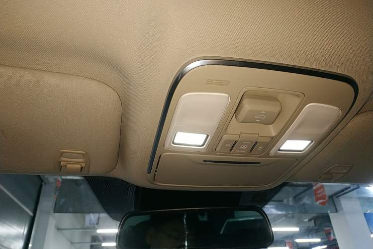 Used Geely Auto Emgrand X7 Sport 2016 1.8TD Automatic ZhiZun Version