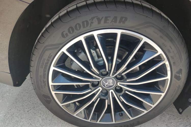 Used BYD Han 2023 DM-i Champion Edition 121KM Prestige Model