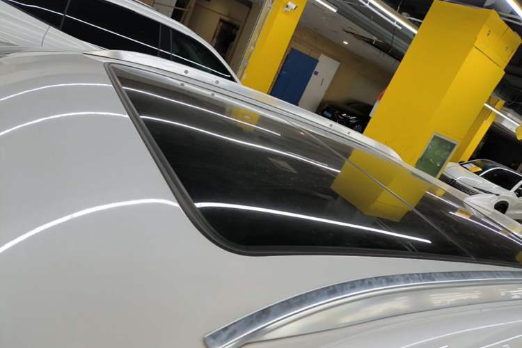 Used Cadillac XT4 2018 28T Two-Wheel Drive Leading Version Roof