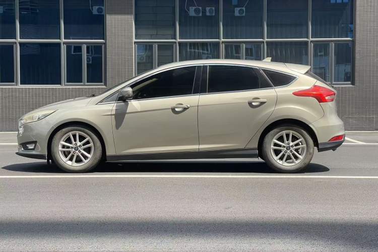 Used Ford Focus 2017 Hatchback EcoBoost 125 Automatic - Ultra-Powerful Style Edition with Smart Drive Features