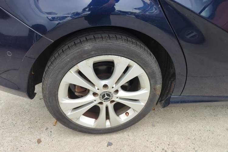 Used Mercedes-Benz B-Class 2018 B 200 Sport Edition Right Rear Wheel Hub
