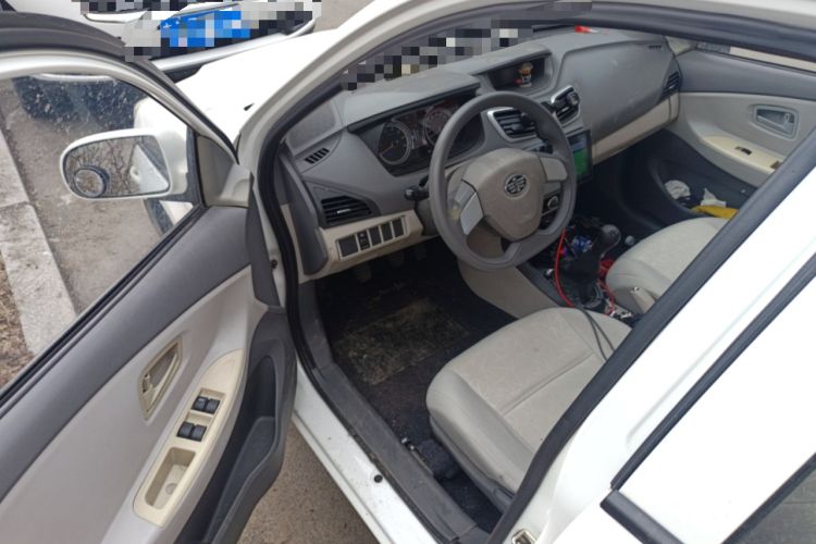 Used FAW Xiali N5 2014 1.3L Manual Comfort Version Driver Seat