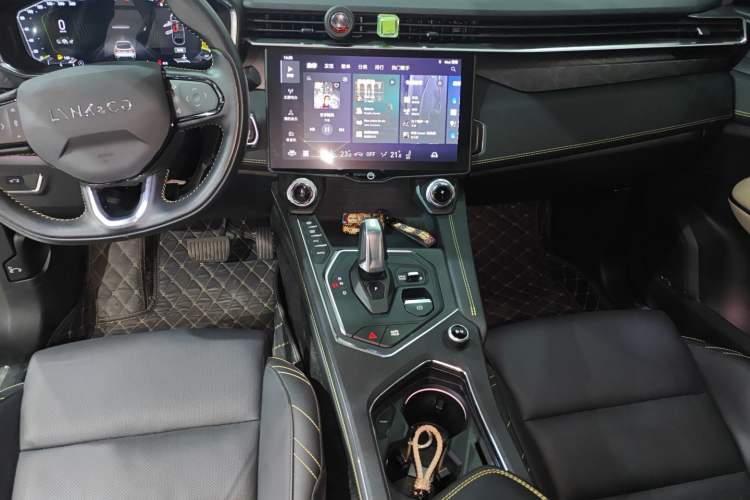 Used Lynk & Co 05 2020 2.0TD Two-Wheel Drive Shine Halo