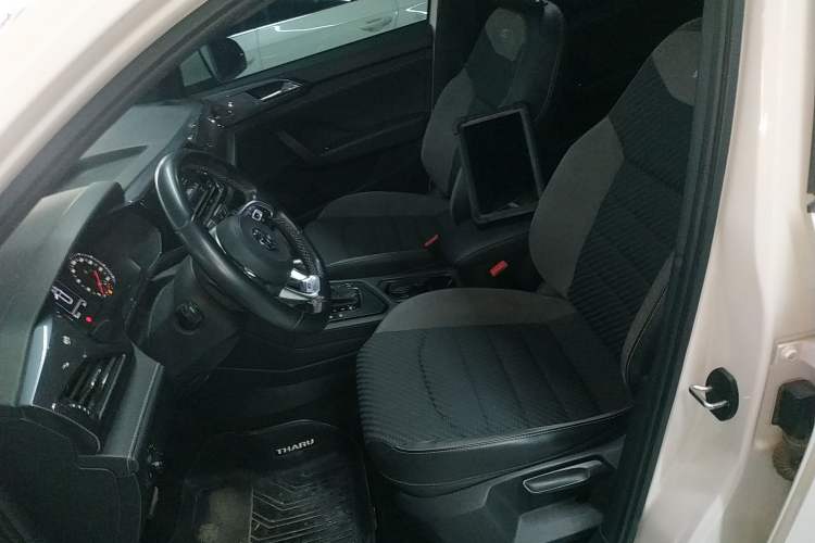 Used Volkswagen Tharu 2019 280TSI Two-Wheel Drive R-Line China VI Standard
