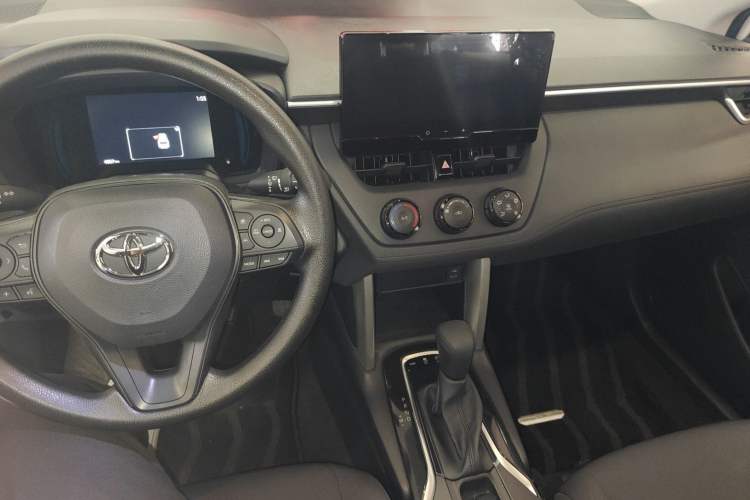 Used Toyota Corolla Cross 2024 2.0L Pioneer Edition
