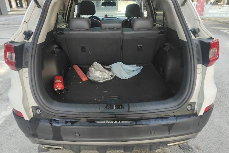 Used CHANGAN CS75 2017 Shangkui Edition 1.5T Automatic Fengxiang Model
